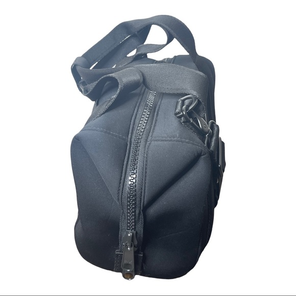 Dagne Dover Onyx Landon Carryall Bag With Dustcover - Picture 9 of 12